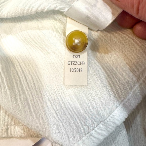 Aeropostale Button-Down embroidery chic Blouse - Size Medium - Picture 9 of 9